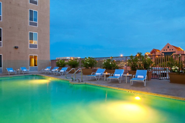 DOUBLETREE BY HILTON® LAS VEGAS EAST FLAMINGO - Las Vegas NV 4055 Palos