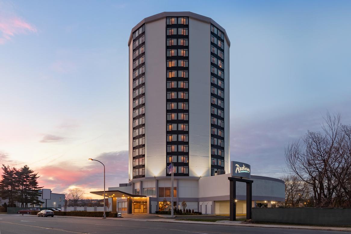 RADISSON HOTEL PHILADELPHIA NORTHEAST Trevose PA 2400 Old Lincoln