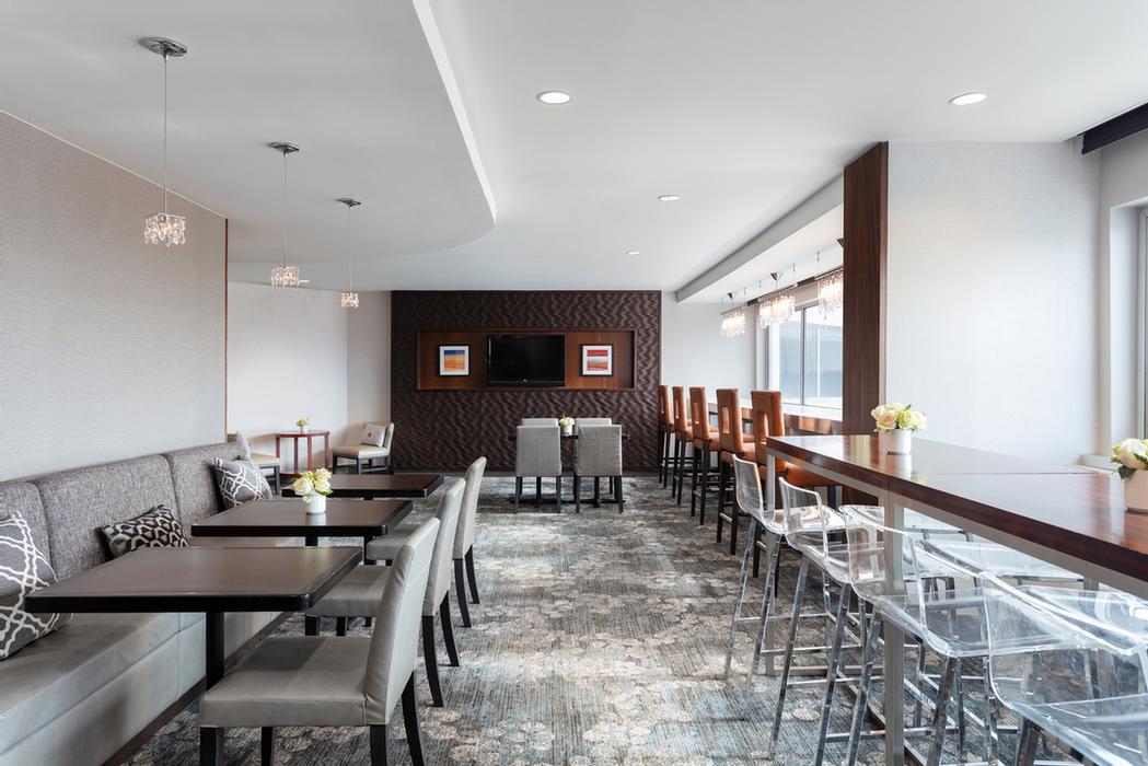 DELTA HOTELS BY MARRIOTT® WOODBRIDGE Iselin NJ 515 Us 1 South 08830
