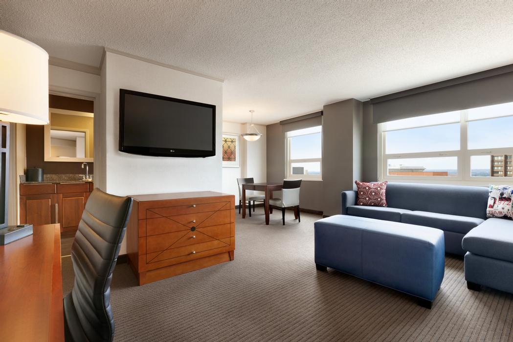 TREMONT PLAZA HOTEL Baltimore MD 222 Paul Place 21202