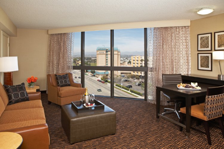 EMBASSY SUITES BY HILTON® LOS ANGELES INTERNATIONAL AIRPORT NORTH Los