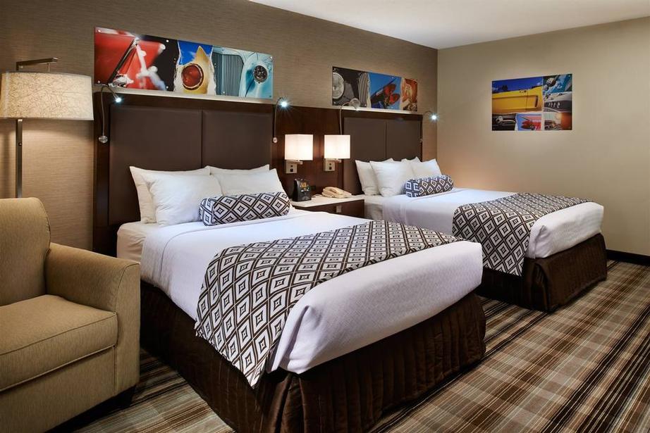 CROWNE PLAZA AUBURN HILLS, AN IHG HOTEL Auburn Hills MI 1500 Opdyke