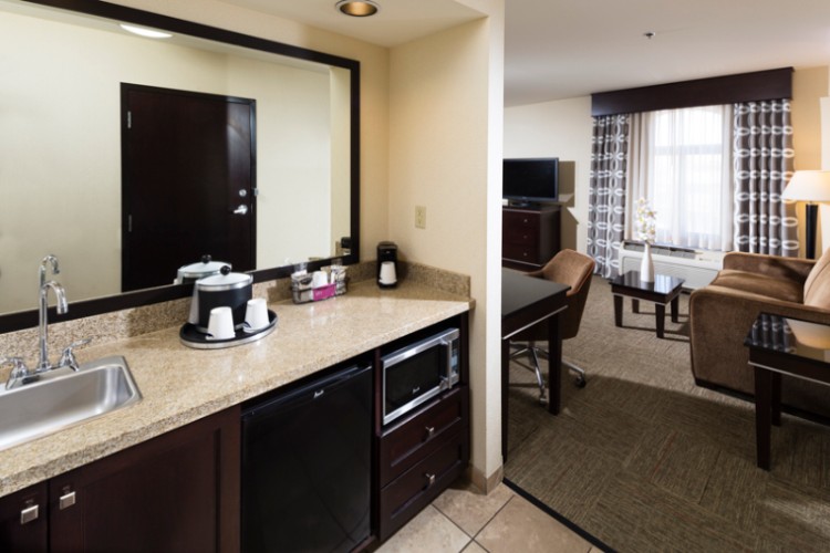 HAMPTON INN® & SUITES LAS VEGAS SOUTH Henderson NV 3245 Rose Pkwy. 89052