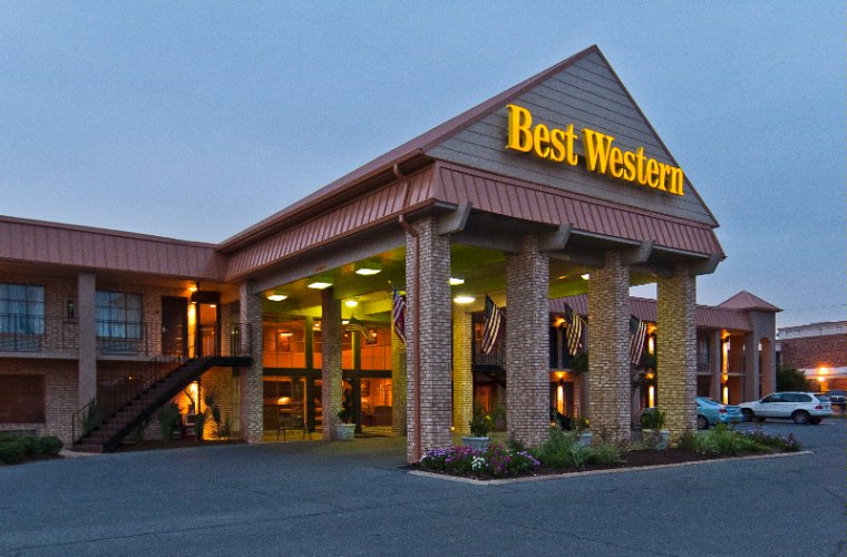 BEST WESTERN® OF ALEXANDRIA INN & SUITES & CONFERENCE CENTER