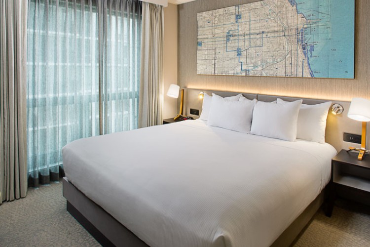 HILTON CHICAGO MAGNIFICENT MILE SUITES - Chicago IL 198 East Delaware
